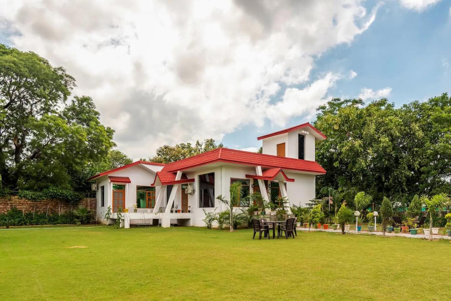 Stone Bridge Villa Gurgaon Exteriör bild